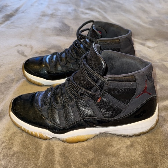 Jordan 11 - Picture 2 of 12